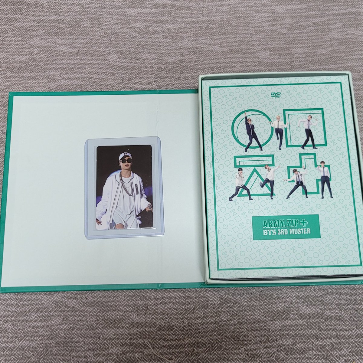 little2357's tweet photo. 방탄소년단 3기 DVD 머삼터 딥디 풀셋

🐥포카 지민 포함

💜 구입하실분만 ! 추가 인증 !

💜 큰하자는 없지만 생활기스 있을수있음 *환불불가

공방포카 bts poca 포카 윙즈 버터 방탄 남준 석진 윤기 지민 태형 정국 메모리즈 양도  화에필 디비디 특전 위버스 윙파 윙즈 윙파콘 머스터 proof 럭드 https://t.co/qmOjHvgESD