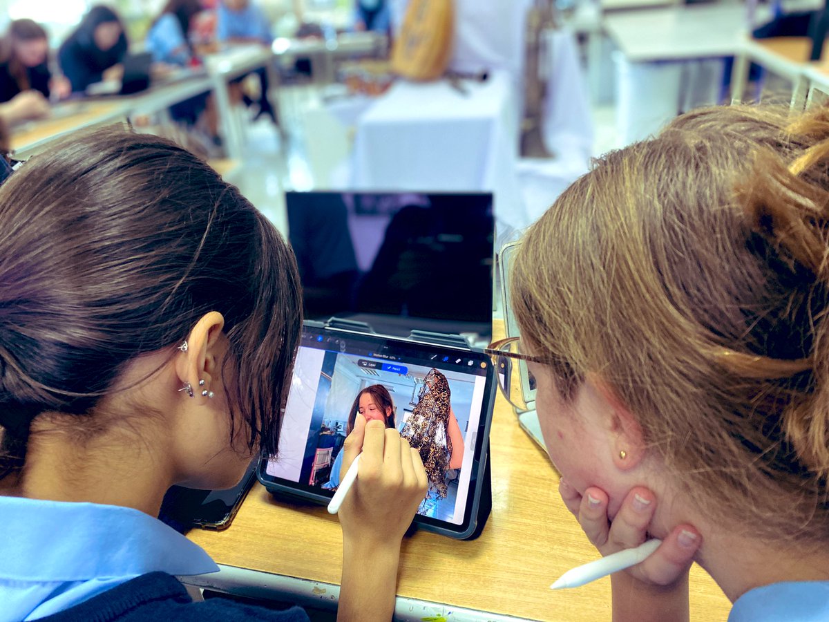 BISRCreates's tweet photo. #BISRArtY11 students are developing their course work themes with digital manipulation with Procreate. #ArtwithMrsK #BISRArtHamra #BISRCreates https://t.co/muP4pkGzaz