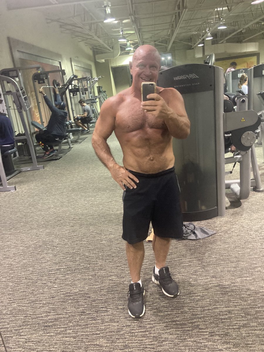 Wayne23801460's tweet image. Wednesday morning lights n action n goooooooo