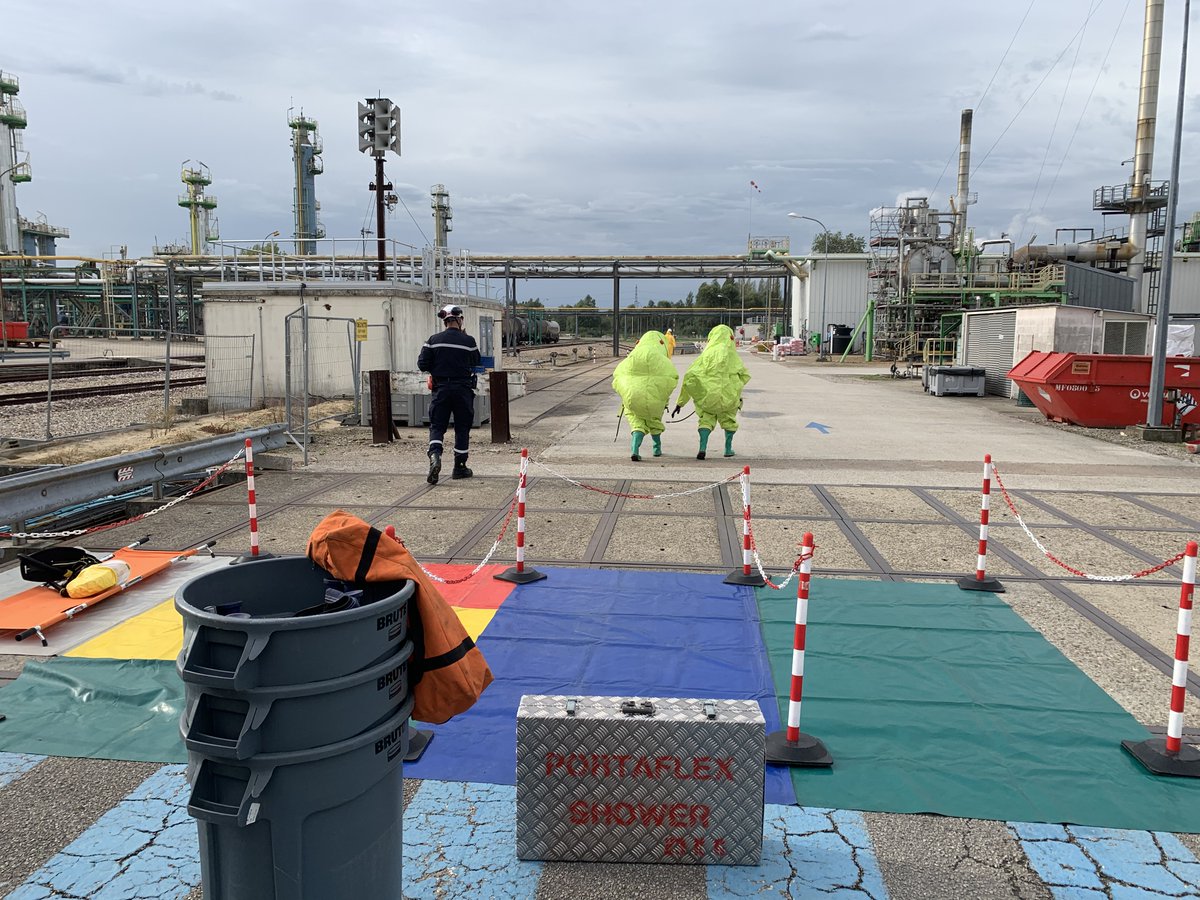 Dernière semaine du stage RCH3 (Risques chimiques de niveau 3) organisé par le #Sdis76.

👏 Bravo aux 14 stagiaires 
🙏 Merci aux partenaires pour leur accueil sur les différents exercices 
🙏 Merci aux formateurs et notamment à ceux des #sdis27, #Sdis14 et #Sdis72