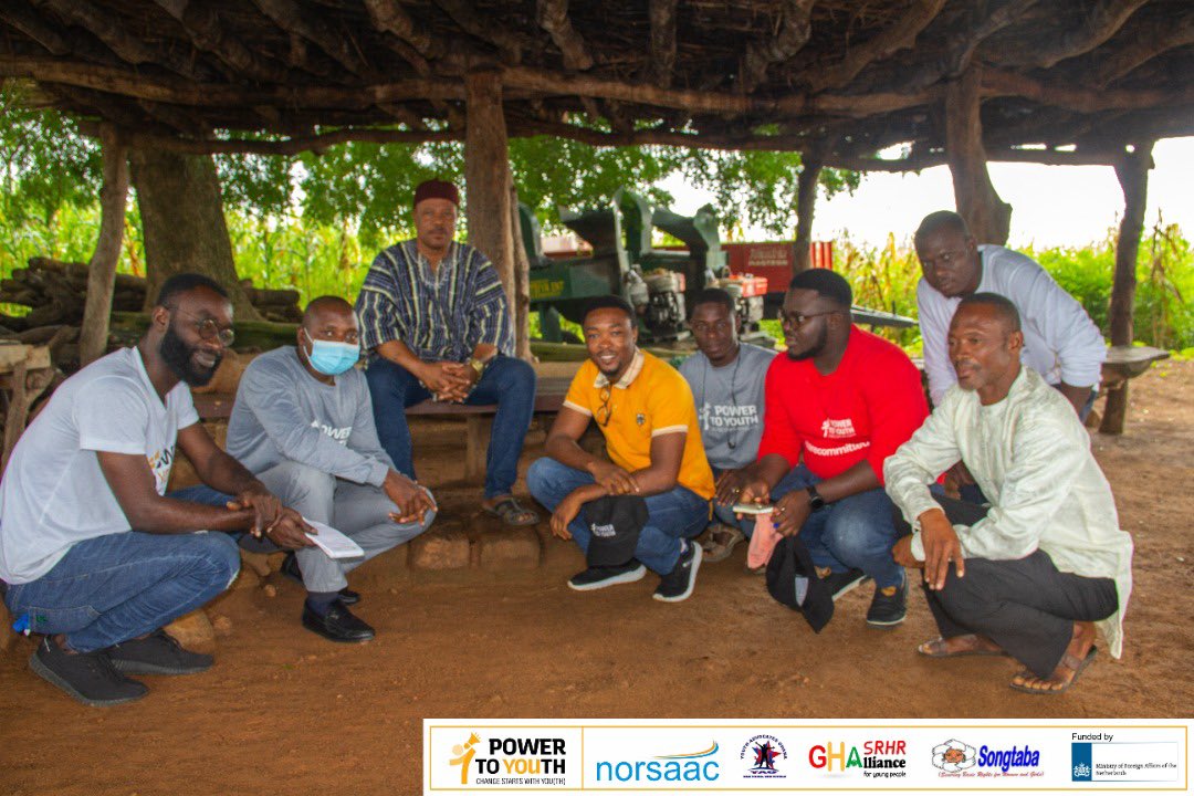 As part of the ongoing dissemination campaign in the Upper East Region, the paramount chief of the Kayoro community was paid a visit. He promised to continue to support efforts to curb #teenagepregnancies, #EndSGBV, and abolish FGM/C.