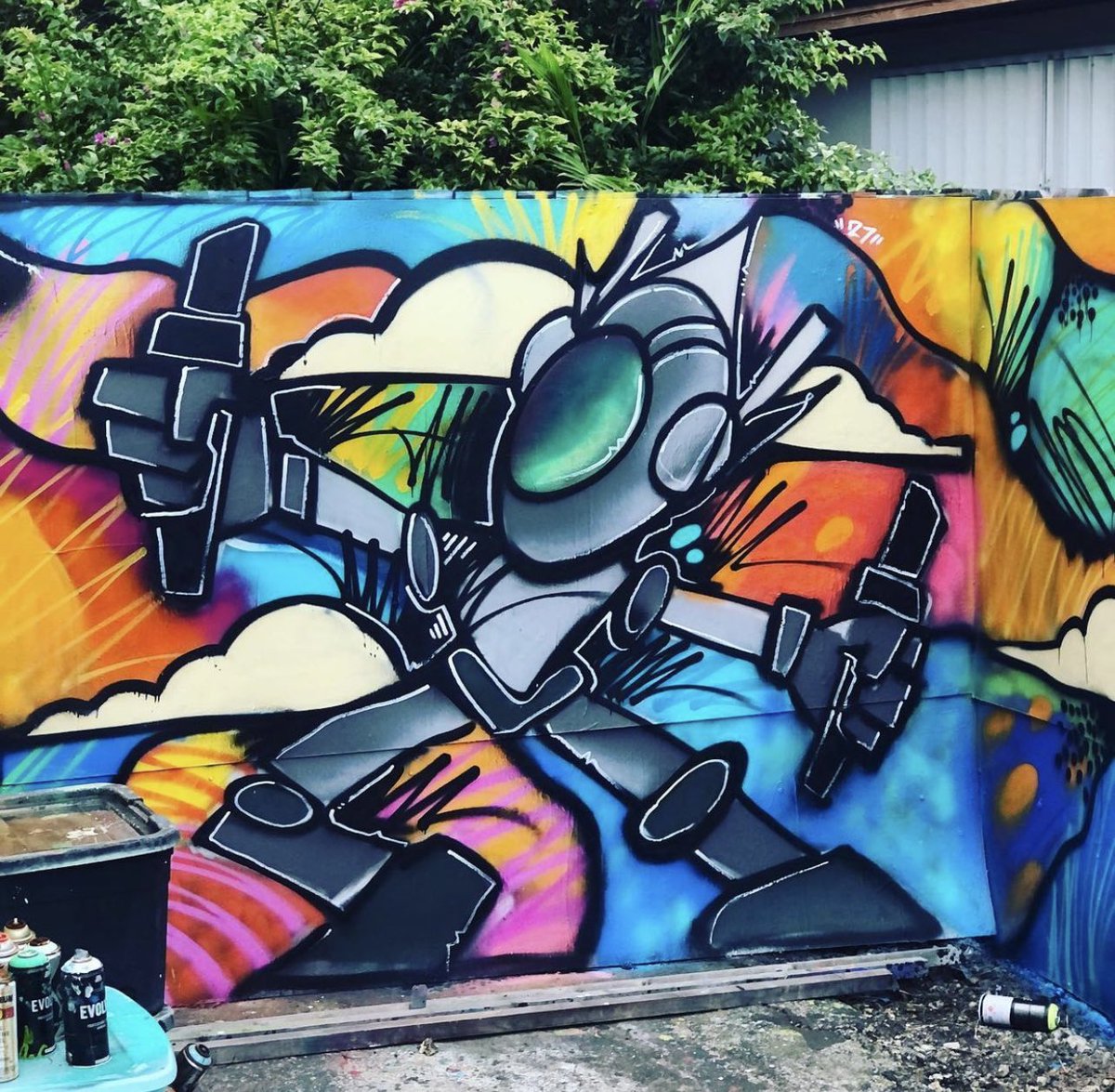 rocsolmiami's tweet photo. Gm fam we got the solbots mural taking over my backyard at the old crib π€
β’
β’
β’
#rocsol #solbots https://t.co/fCNRZE6WPw