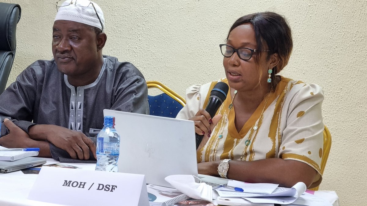 "Les #TICs sont un moyen pour atteindre le maximum de jeunes [...] Nous sommes conscients que certaines catégories de personnes sont exclues mais un plaidoyer est menés pour l'adaptation des outils de communication aux cibles".
Dr Valérie Zombré
 #DmpascNow2
#UtilisonsPf
#JMC2022