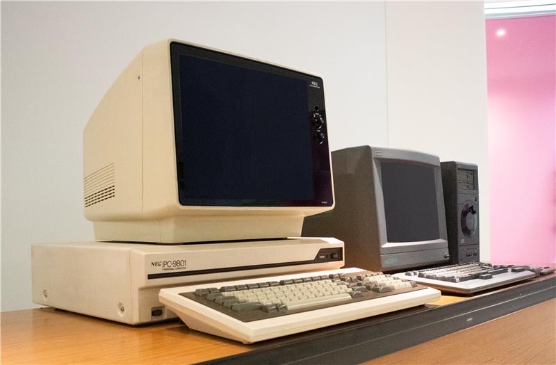 女の子（私）が使っていたNECのパソコンです♪ 女の子（私）が使っていたNECのパソコンです♪