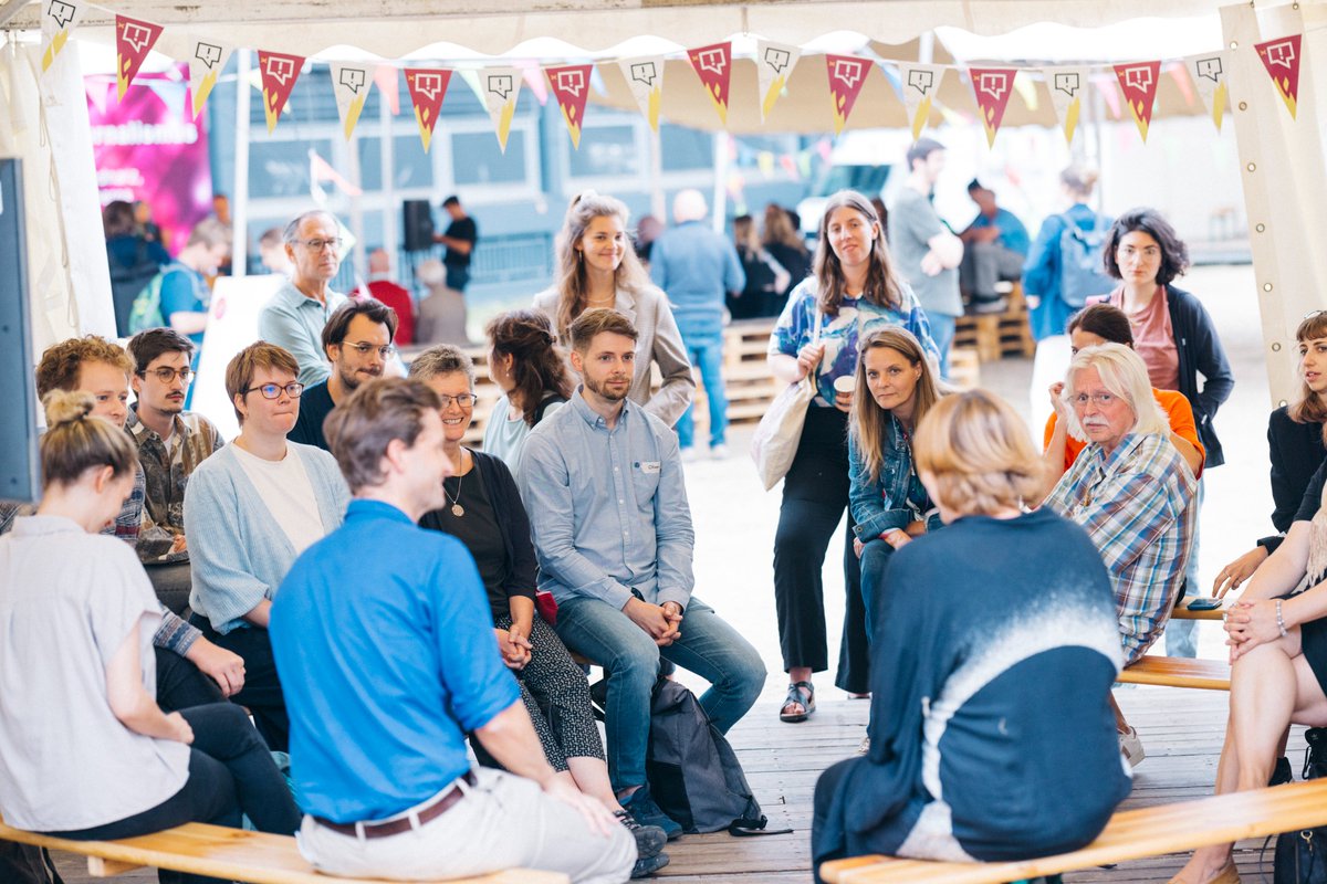 Einen Monat ist es bereits her, dass wir gemeinsam das Campfire-Festival gefeiert haben. Wir blicken zurück auf einen Tag voller spannender Diskussionen, Workshops, Lesungen und Gespräche und freuen uns bereits auf das nächste Mal!