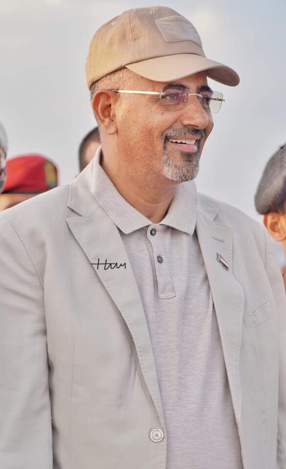 الرئيس ابوقاسم رجُل الانتصارات إلى مملكتنا السعودية العظمى واضعاً الجنوب نصب عينيه  💚🇸🇦

#حتم