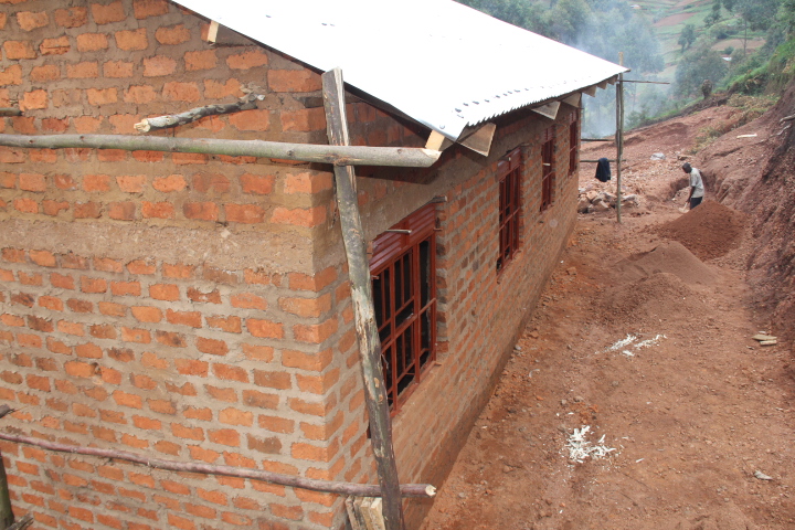 savannakidz's tweet photo. So happy that #soon we shall be studying from the new classrooms . #KarunguVillage #MintNow on https://t.co/PalNjmcNOS @kiheitaiinc #Savannakidz #NFTCommunity @FAMAfrica https://t.co/cequZhsYgQ