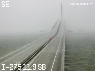 FHPTampa's tweet image. #Breaking The Skyway Bridge is now closed to all traffic in both directions &amp;amp; will remain closed until inclement weather from #HurricaneIan subsides.
