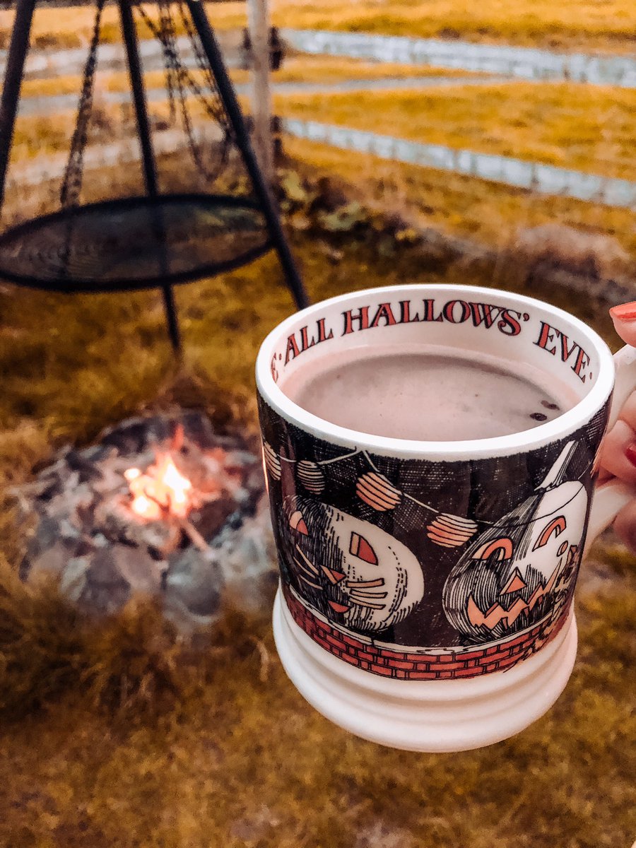 hannahjpringle's tweet photo. I stumbled across a hidden gem in Brecon and low and behold, I found the mug of my dreams 🎃🐈‍⬛ https://t.co/AxehBCqbr1