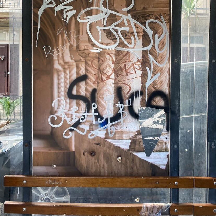 SUCA's tweet photo. SUCA (Via Lata - Fermata Bus Urbano, Modica) trovato da @katiabbate 

#suca #800A https://t.co/JlwxnnYIxG https://t.co/FYZ856eyhV