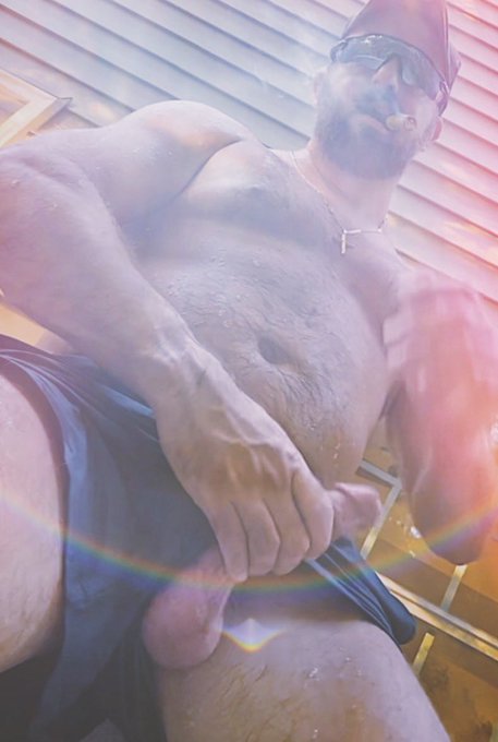 TASTE THE RAINBOW https://t.co/nhWIkgSSpA