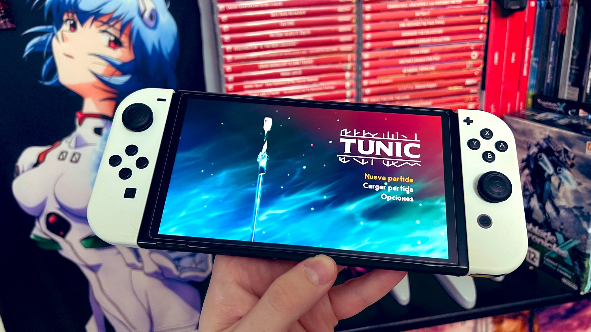Behind the Games on X: ¿Os apetece ver qué tal funciona #Tunic en Nintendo  Switch? 👀  / X