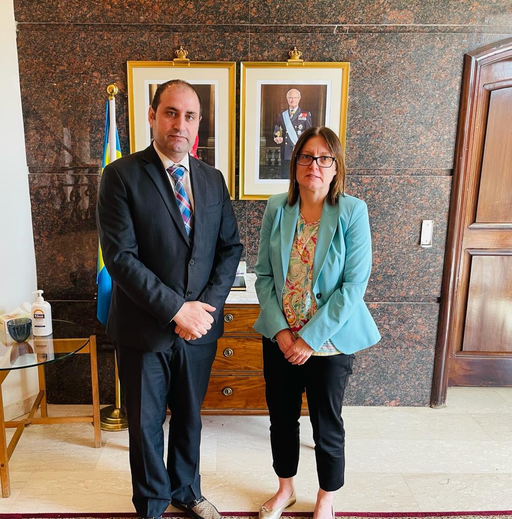 Yazda President Haider Elias meets with The Swedish Ambassador to Iraq Ms. Jessica Svärdström. 

Yazda President Haider Elias held an important #meeting with the Swedish Ambassador to Baghdad to ensure #minorities in Iraq get continued #support from the Swedish government. 1/2