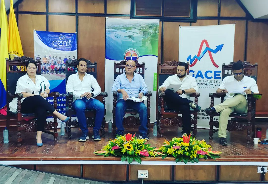 GaceUnimagdaln's tweet photo. Con las palabras del vicerrector de Extensión y Proyección Social, Jean Rogelio Linero, inició el Foro: Liderazgo, Emprendimiento y Desarrollo Territorial', que se realiza en el marco de la alianza @unimagdalena - #Cenit 

#TransformaciónSocial 
#ComunidadEmpoderada https://t.co/5FZKKi2ckO