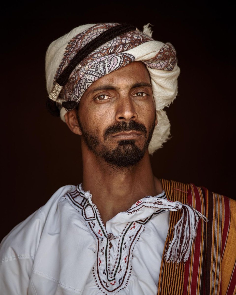 st_omani's tweet photo. الدشداشة الصورية رمزًا تاريخيًّا للولاية وتميزها بعلامة فارقة عن غيرها. https://t.co/2VxWXFq7RU