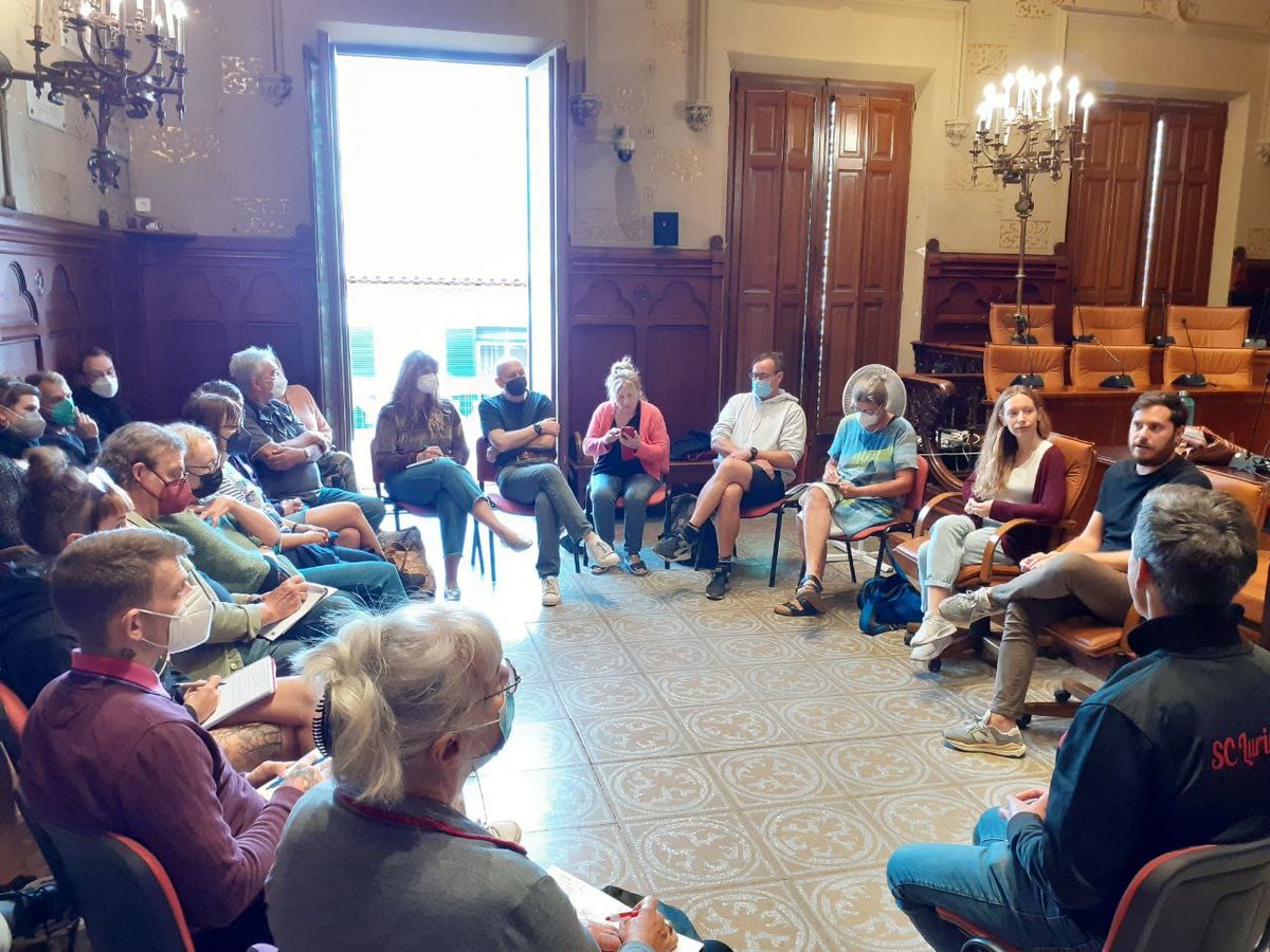xsalmeron's tweet photo. Una delegació de la @rosaluxstiftung ha visitat l'@AjSitges per conèixer les polítiques d'esquerres impulsades dins del govern municipal per part de @GuanyemSitges. Danke für den Besuch! ✊ https://t.co/uNtGtGGxgO