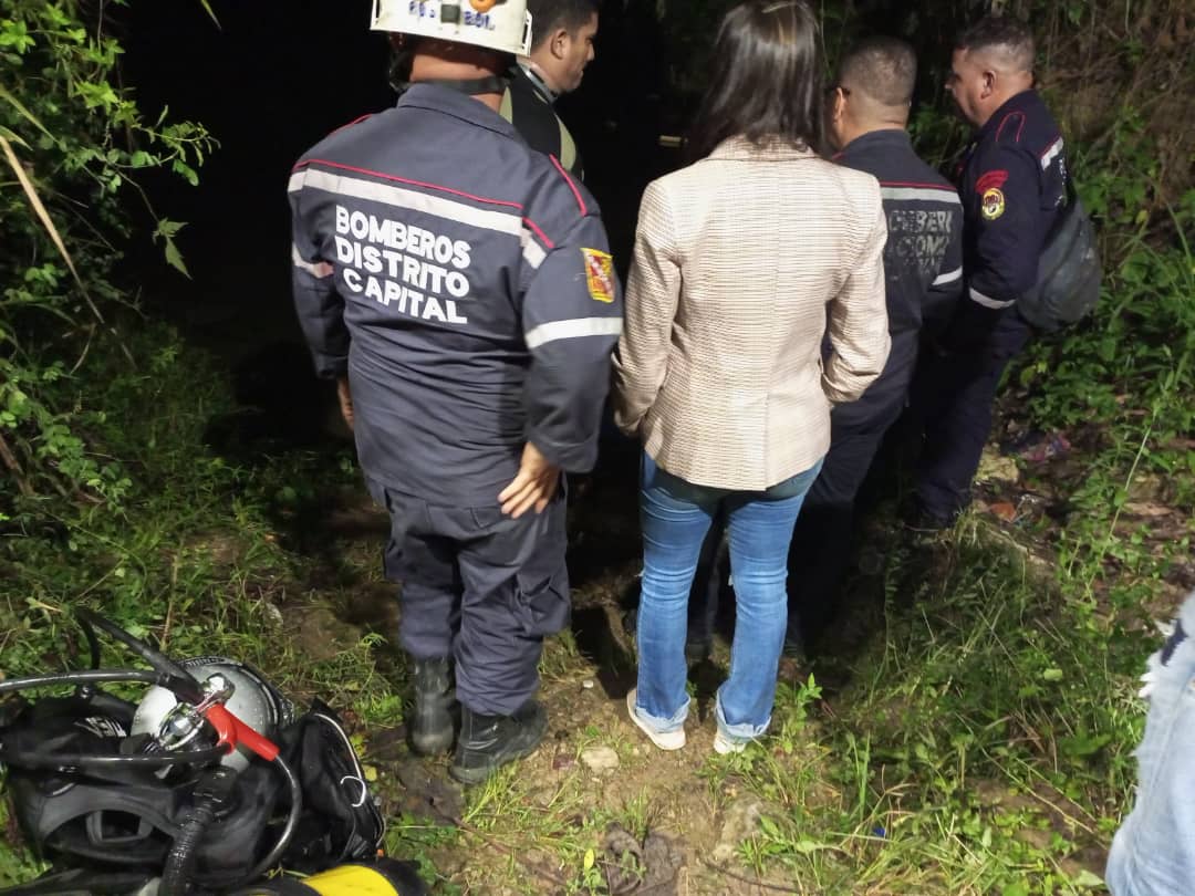 #28Sep | Sistema Nacional de Gestión de Riesgo: localizado sin signos vitales el adolescente Santiago Ficher de 13 años de edad, desaparecido desde este #27Sep por inmersión en la laguna La Bonita del Mcpio. Baruta, Edo. Miranda.
<a href="/CeballosIchaso1/">@FuerzaDinamica Remigio Ceballos Ichaso</a>