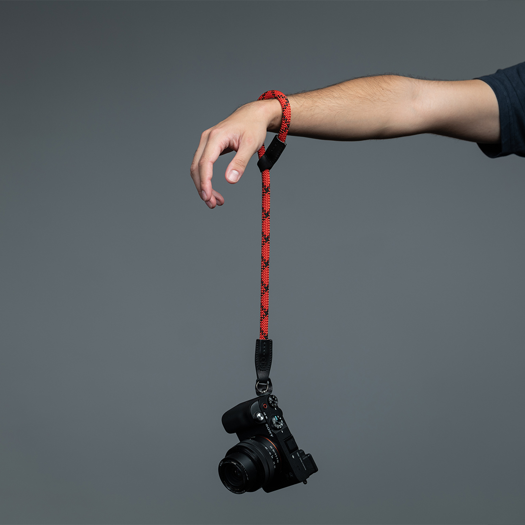 TheCOOPH's tweet photo. Introducing the camera hand strap crafted to perfection. Hit the link 🔗 https://t.co/84JeQ6gNjn to find the color that’s right for you. 

#handstrap
#cooph
#camerastrap
#coophphotography https://t.co/ADVsUhA8tc