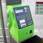 公衆電話についての考察!ネットもつながらないのになぜこんなに大きいのか？