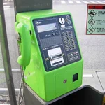 公衆電話についての考察!ネットもつながらないのになぜこんなに大きいのか？