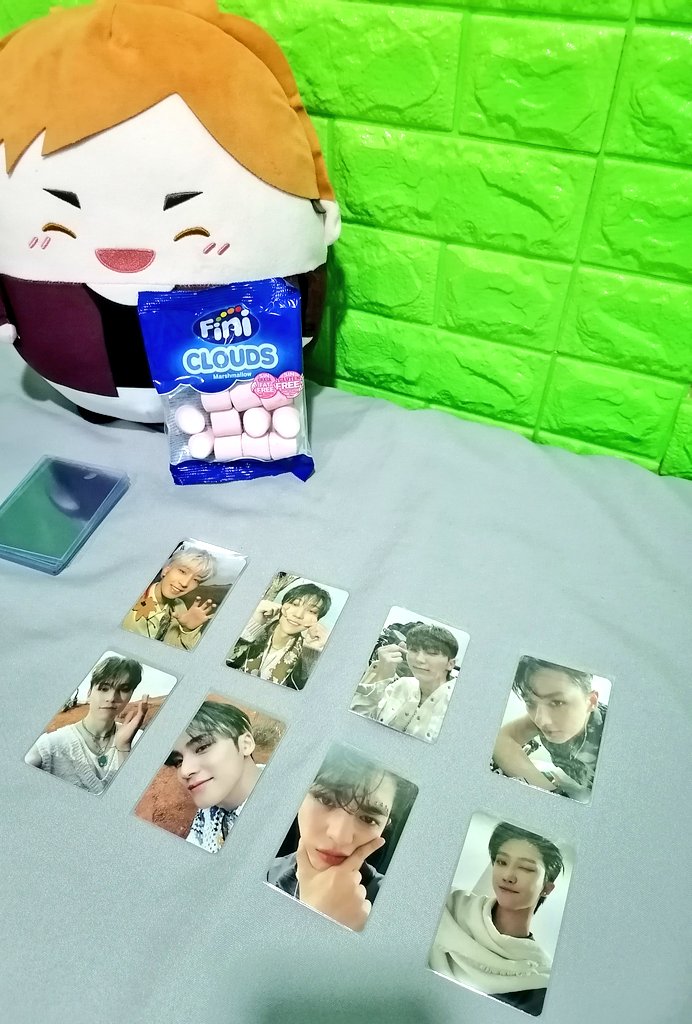 minatozsandrine's tweet photo. #_arvsfeedback Yay! My ray and pioneer set of photocards came home quickly!! Thank you, @arvscart. π₯°π₯° https://t.co/0ewpWYxqZQ