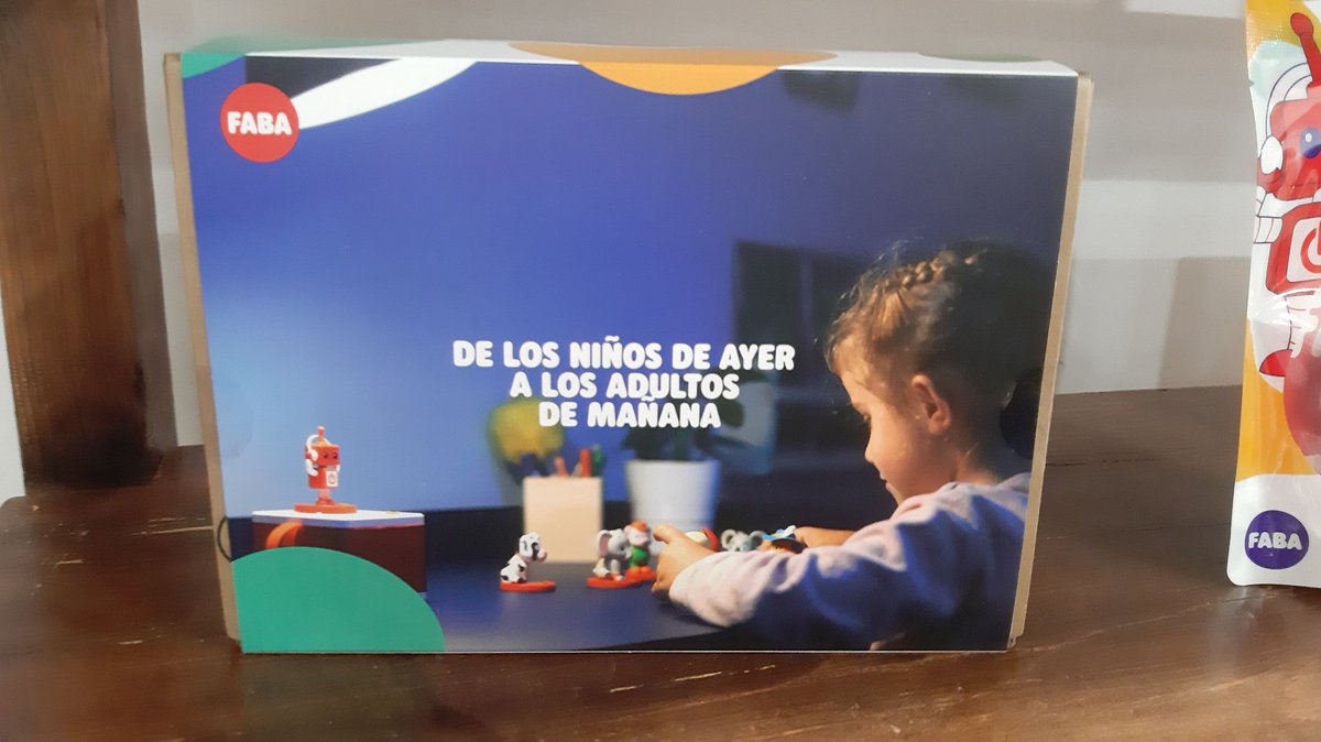 diverclubfm's tweet photo. ¿Recuerdas cuando escuchábamos esas cintas de la colección de #WaltDisney? ¡Cuánta emoción e imaginación brotaban de esas historias! 
👀 Desde Italia llega el cuentacuentos #FABA para que los peques escuchen historias a través de personajes que ellos eligen #elpoderdelaudio https://t.co/g9a1H6JsYh