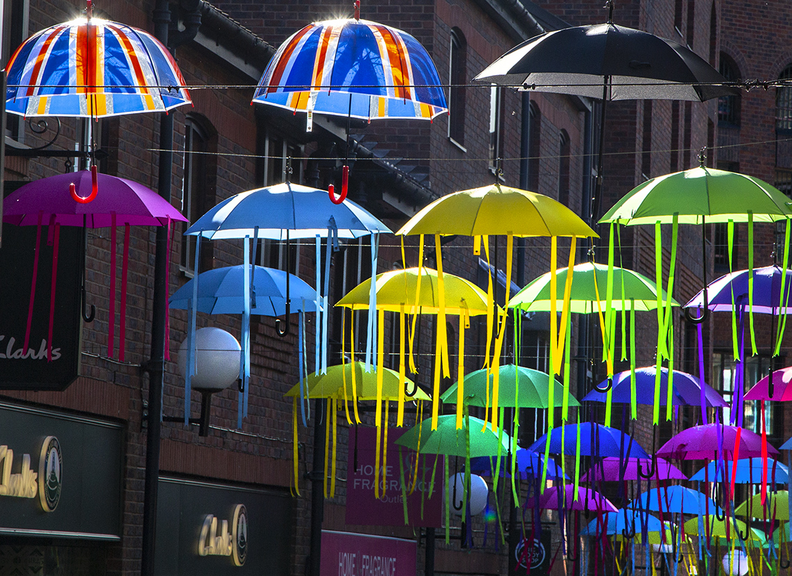 LazloUzala's tweet photo. Umbrellas Coppergate York @coppergateyork @theyorkbid @ThePhotoHour @peac4love @sweetrhythms @HarmonyMindBody @VNYorkshire #Umbrellas #Coppergate #York https://t.co/rauvcVM0nj