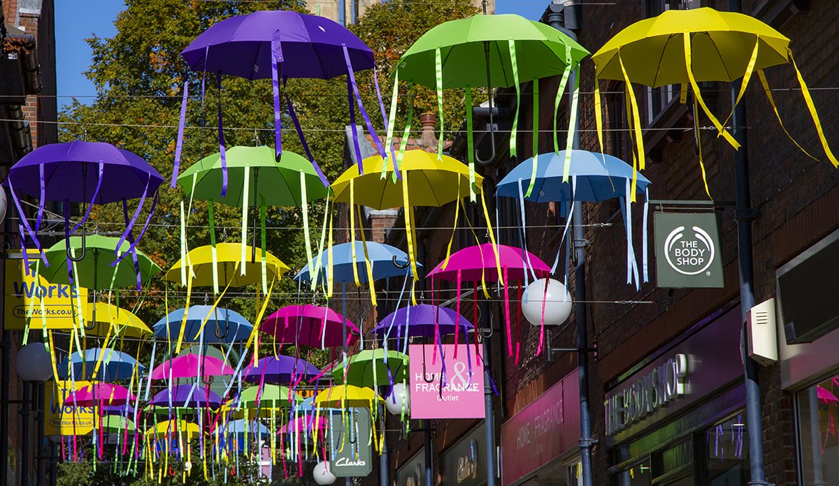 LazloUzala's tweet photo. Umbrellas Coppergate York @coppergateyork @theyorkbid @ThePhotoHour @peac4love @sweetrhythms @HarmonyMindBody @VNYorkshire #Umbrellas #Coppergate #York https://t.co/rauvcVM0nj