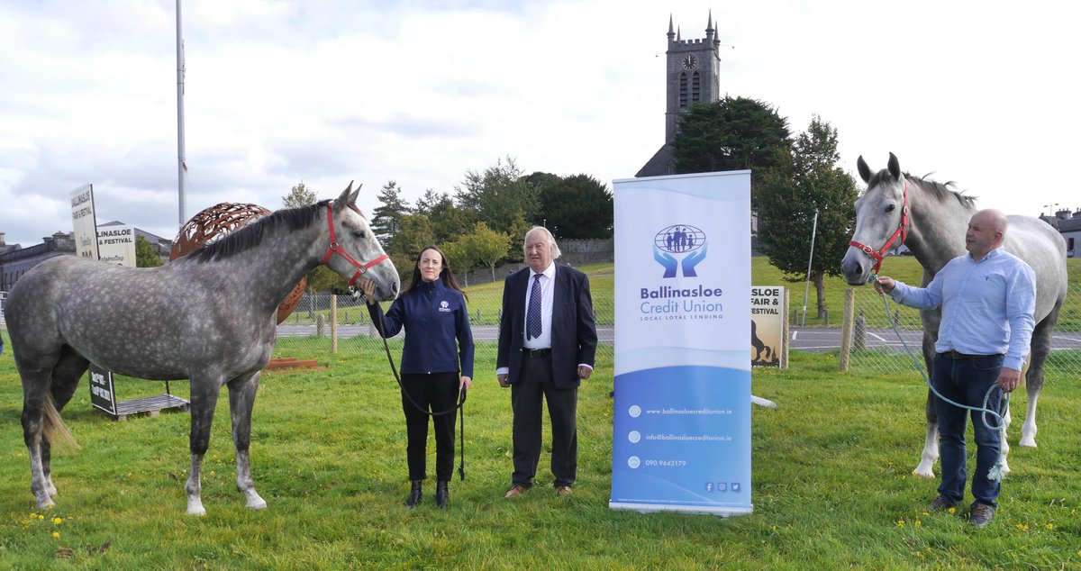Credit Union CEO Grainne Murphy is pictured with Bsloe F&amp;F chairman Mal Croffey &amp; Willie Glynn at the launch of the 2022 Credit Union horse of the Fair.
#ballinasloefair #creditunion #ballinasloecreditunion #ballinasloe #ballinasloelife #ballinasloelifemagazine #local