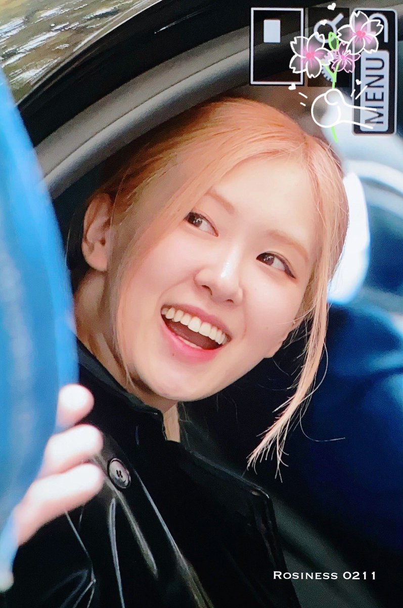 ROS_E4's tweet image. ชอบรอยยิ้มน้องเเชงจังมันดูเเล้วรู้สึกมีกำลังใจมากกก
ROSÉ SAINT LAURENT PFW
#ROSÉBrilleEnSaintLaurent @YSL