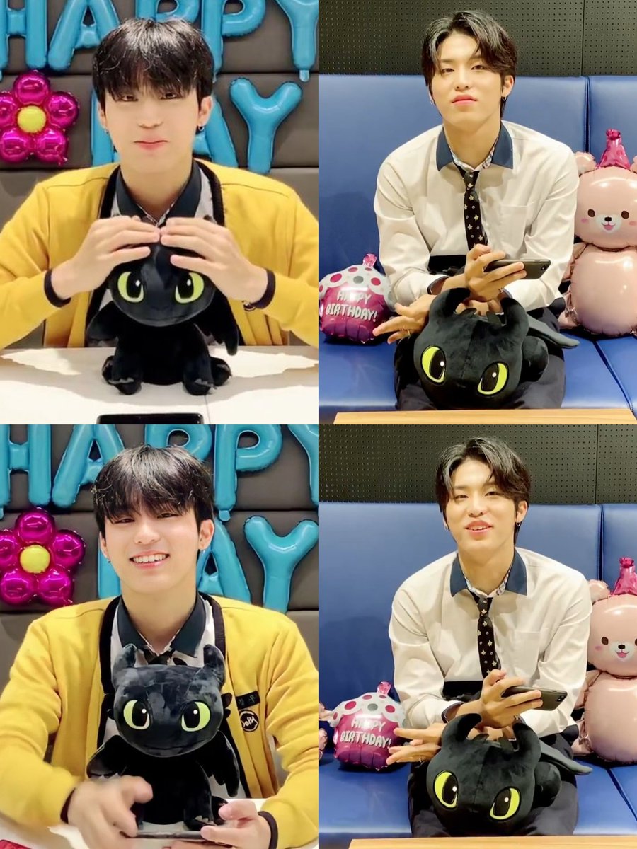 PJWLOOKS's tweet photo. 2021                                    2022 https://t.co/jMYKTjtUT7