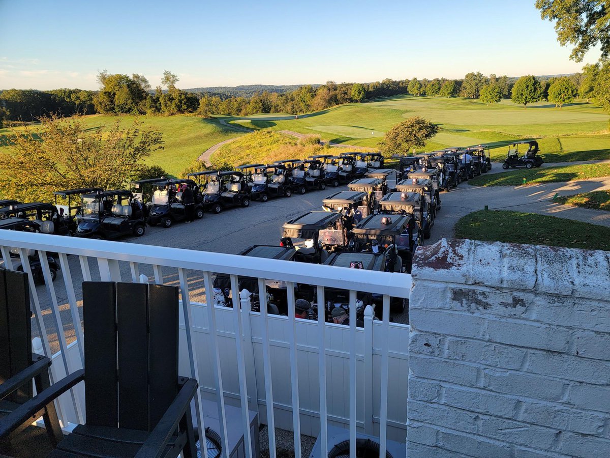 CoppinStateUniv's tweet photo. We are getting ready to kick off the #CSUGolfClassic at Greystone Golf Course. Thank you to State Senator @AntonioHayes40 and #Maryland Senate President @SenBillFerg for supporting #CoppinStateUniversity and @coppinsports! #GoEagles #ExperienceCSU https://t.co/FBYc663lR8