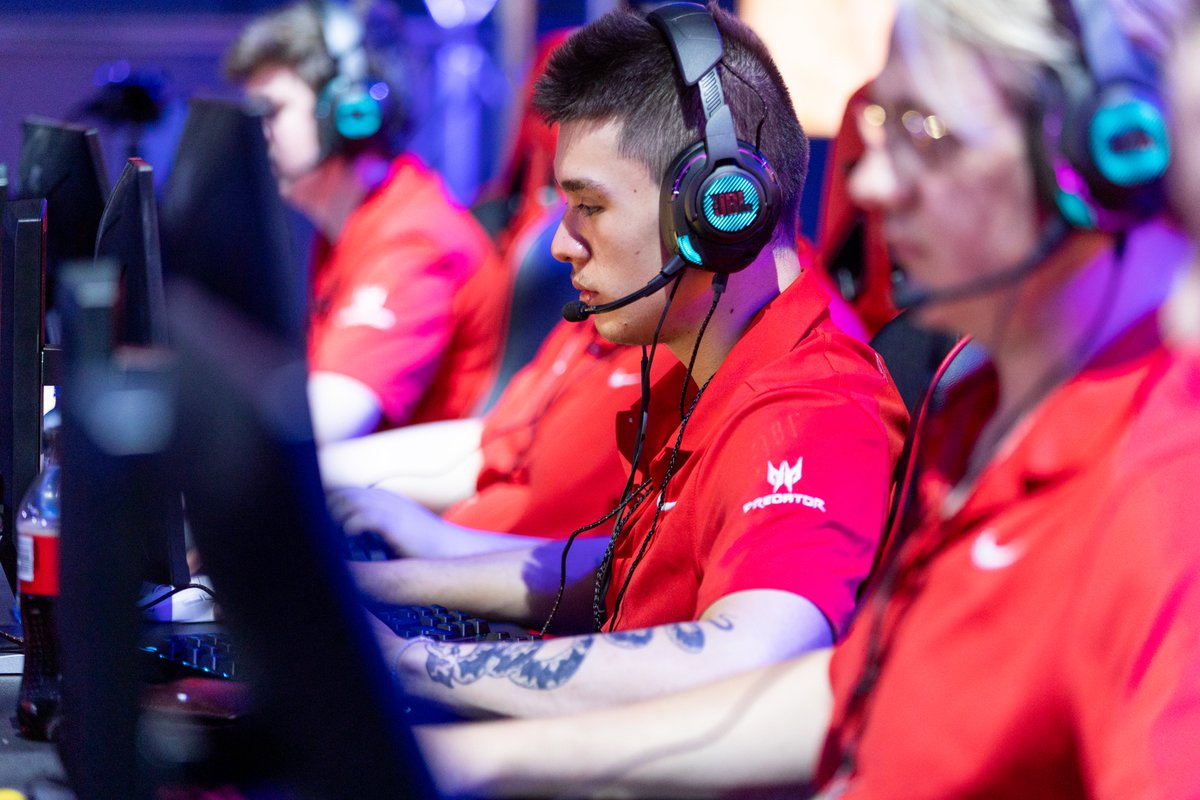 GoliathGamingZA's tweet photo. Super proud of the #GGCounterStrike squad who secured 3rd place in the @VSGamingWorld Masters at @ComicConAfrica🦾🔥
Debut LAN tournament under the GG banner and already securing a podium finish, we look forward for what's to come from these legends!
#GoliathGamingArmy https://t.co/oBo2AwTZSI