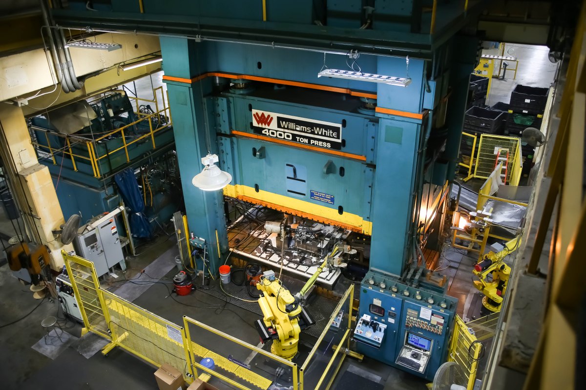 TubeHydroformer's tweet photo. Featuring an 8-liter, high pressure intensification system, our Williams-White 4,000 ton #hydroforming press has the ability to accommodate the largest dies, allowing for custom production &amp; design flexibility.

More about the Williams-White: https://t.co/cY6KKmo5KS

 #AHI #Parts https://t.co/fB2H3Ao90w