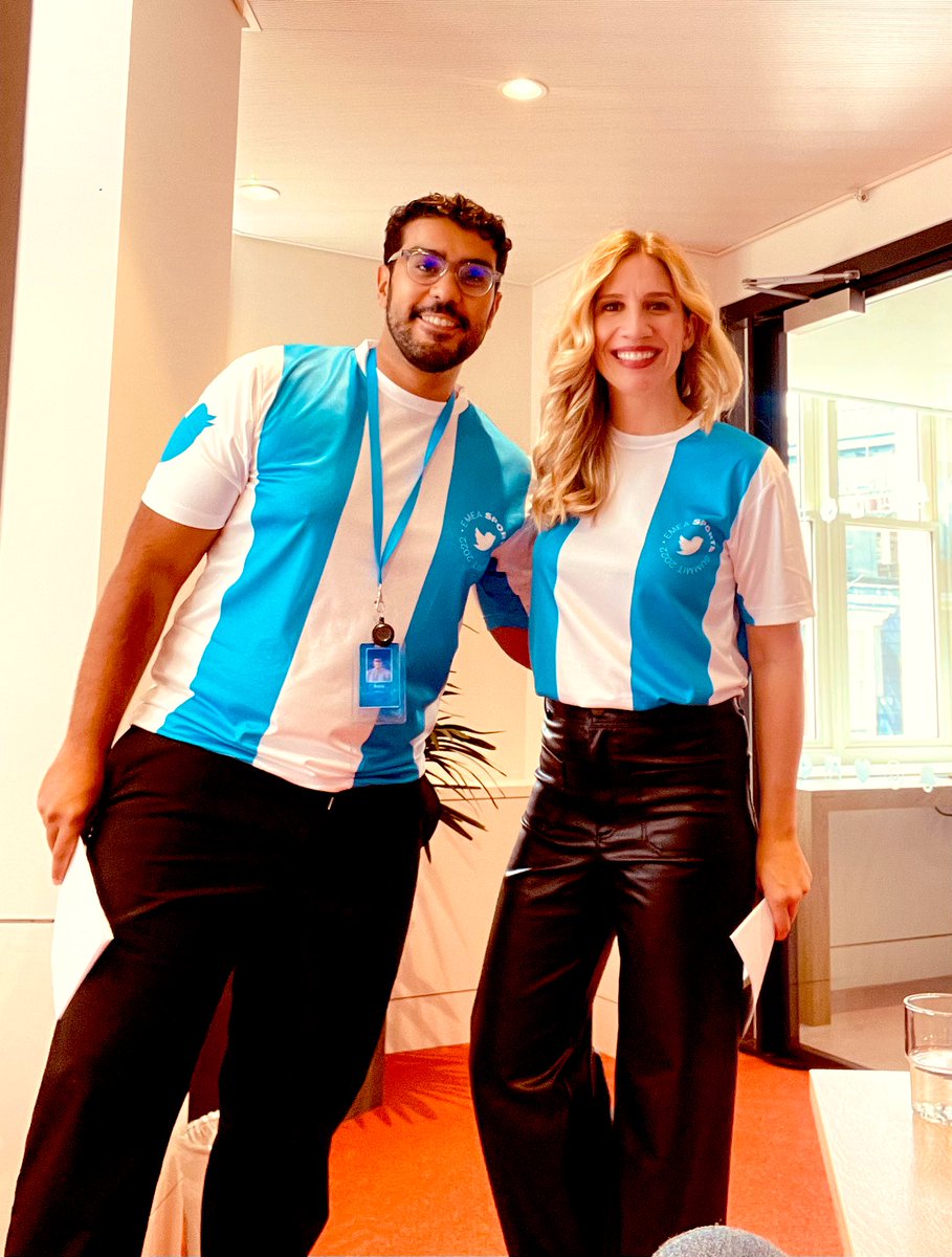 BeitaArma's tweet photo. Gracias a todos nuestros partners de deportes por asistir a #SportsSummit22 
Twitter, siempre, el hogar de los deportes ⚽️🏀🏈🏑 @amarillo_m @IvanJustel @stomassetti_ @xayide_ https://t.co/qBfaFNFU5w