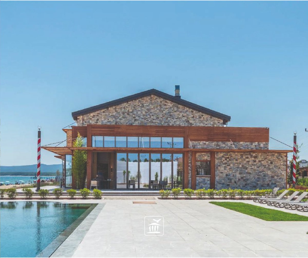 Stonewrap_tr's tweet photo. İnemare Hotel'in hem iç hem de dış mekanlarında harman modellerimizden Everest Kumru dekoratif kültür taşımız tercih edilmiştir. Rupe, Masso, Cappadocia ve Atlas ürünlerinin özel bir oranda harmanlanmasıyla oluşan Everest modelimiz, doğayla  mükemmel bir uyum yakalamıştır. https://t.co/oqIXvjpjqe