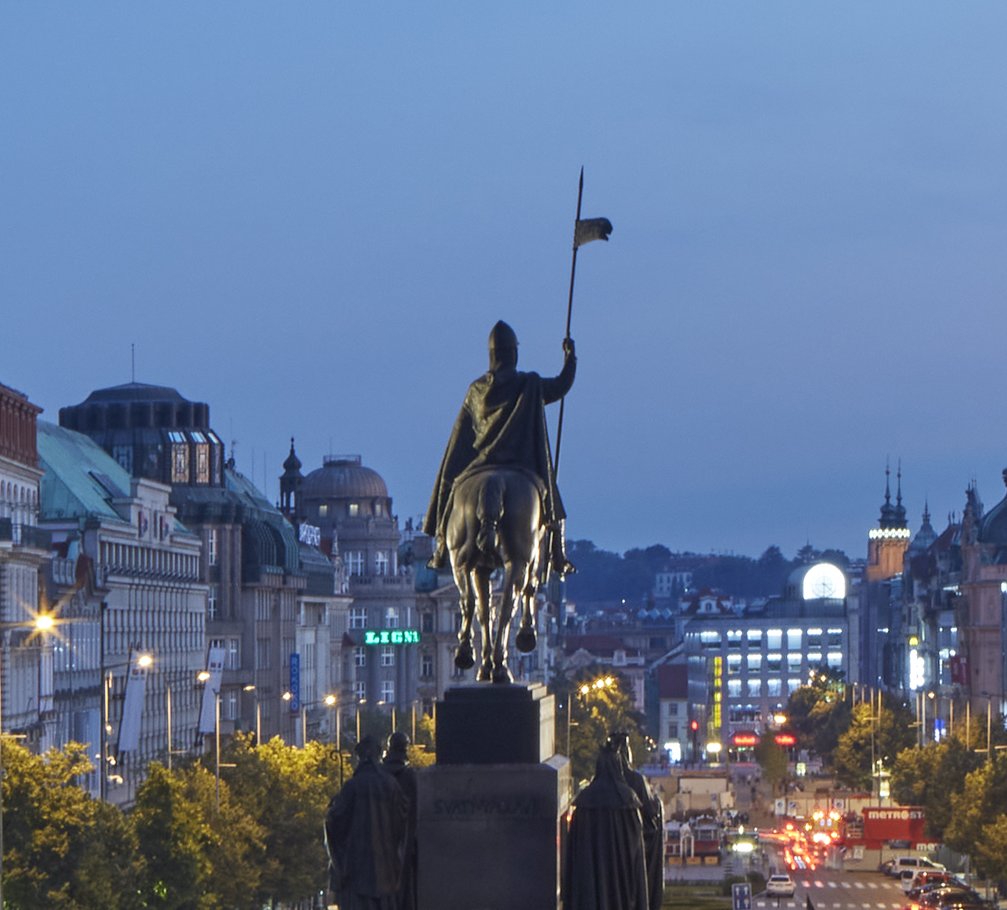 Join us on 6 October to preview New Dawn For Europe, a collection of poignant and stunning photographs from <a href="/paulrafphoto/">Paul Raftery</a> documenting sites of significant protest across Europe, with music from <a href="/OrlandoJopling/">Orlando Jopling</a> and beers and wines from @claptoncraft - RSVP sales@anisegallery.co.uk