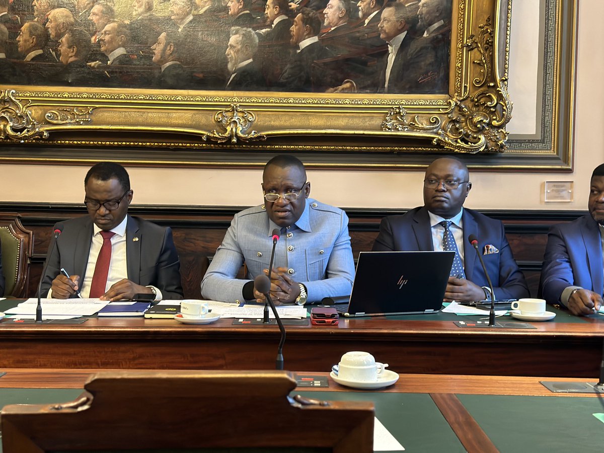 lusakuenoc's tweet photo. Après Commission Europeenne, chef de service ⁦@IgfRdc⁩ au parlement fédéral belge pour expliquer les progrès réalisés par #RDC dans la lutte contre la corruption.
⁦@ALINGETEJULES_K⁩ ⁦@AmbassaderdcBxl⁩ ⁦@andreflahaut⁩ ⁦@belgiumbe⁩ #DRC https://t.co/NPeaY520H3