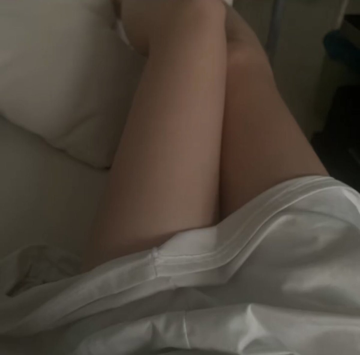 zh081666's tweet photo. 做护士每天做的事情大部分都是为别人输液，我也病了，相思病，谁能给我“输液”吖！ https://t.co/HjyIhav7MX
