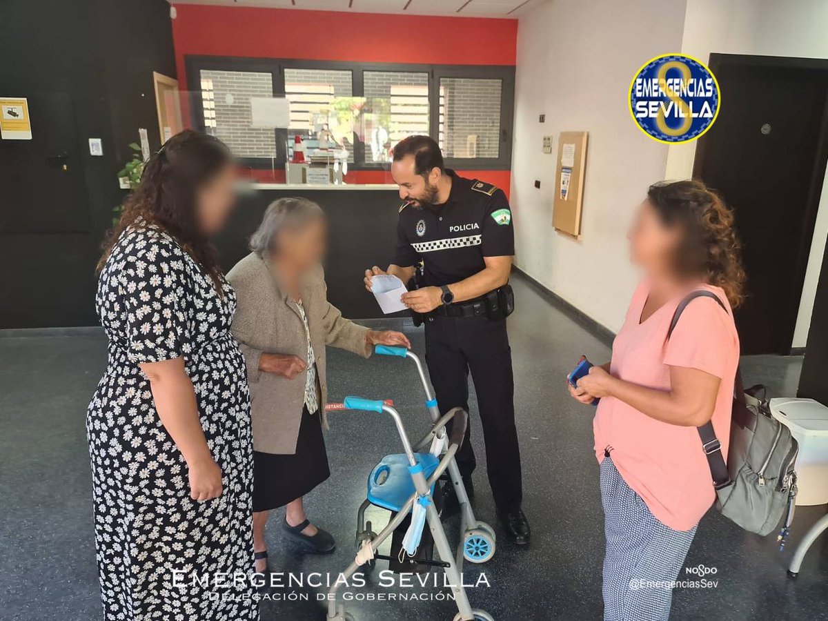 fermincaba's tweet photo. #IMPORTANTE 
La mujer que encontró en #Sevilla un sobre con la pensión de una anciana y lo entregó a la Policía está en paro, y su pareja también. El karma tiene que devolver a Estrella su gesto. Si alguien tiene trabajo para esta gente del #CerrodelÁguila, dilo y se lo decimos. https://t.co/CwRofHA4zr