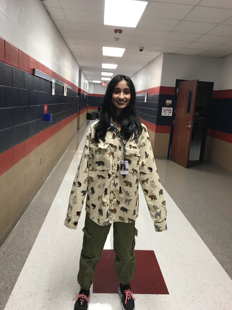 AnushaMurali5's tweet photo. Great Outdoors … I see you Arya!! #APEnvironmental Science #HOCO Week !! https://t.co/XzWzhbCfEl