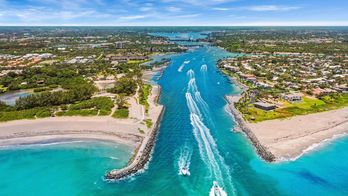 ParadiseSharks's tweet photo. Median Jupiter condo prices fall for 1st time in a year

https://t.co/0yDMltrfMc

#jupitercondoprices https://t.co/j13dGMpDPT