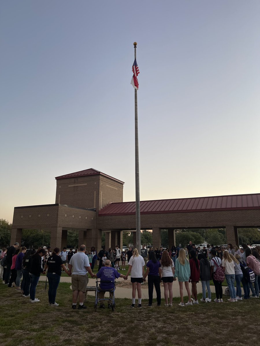 MrEricJBurns's tweet photo. “See You at The Pole” was powerful this morning. Make no mistake about it, He is still in charge. We are fulfilling our purpose according to his plan @LLMSLynx #witnessgreatness #staywoke https://t.co/V6vFrSboqj