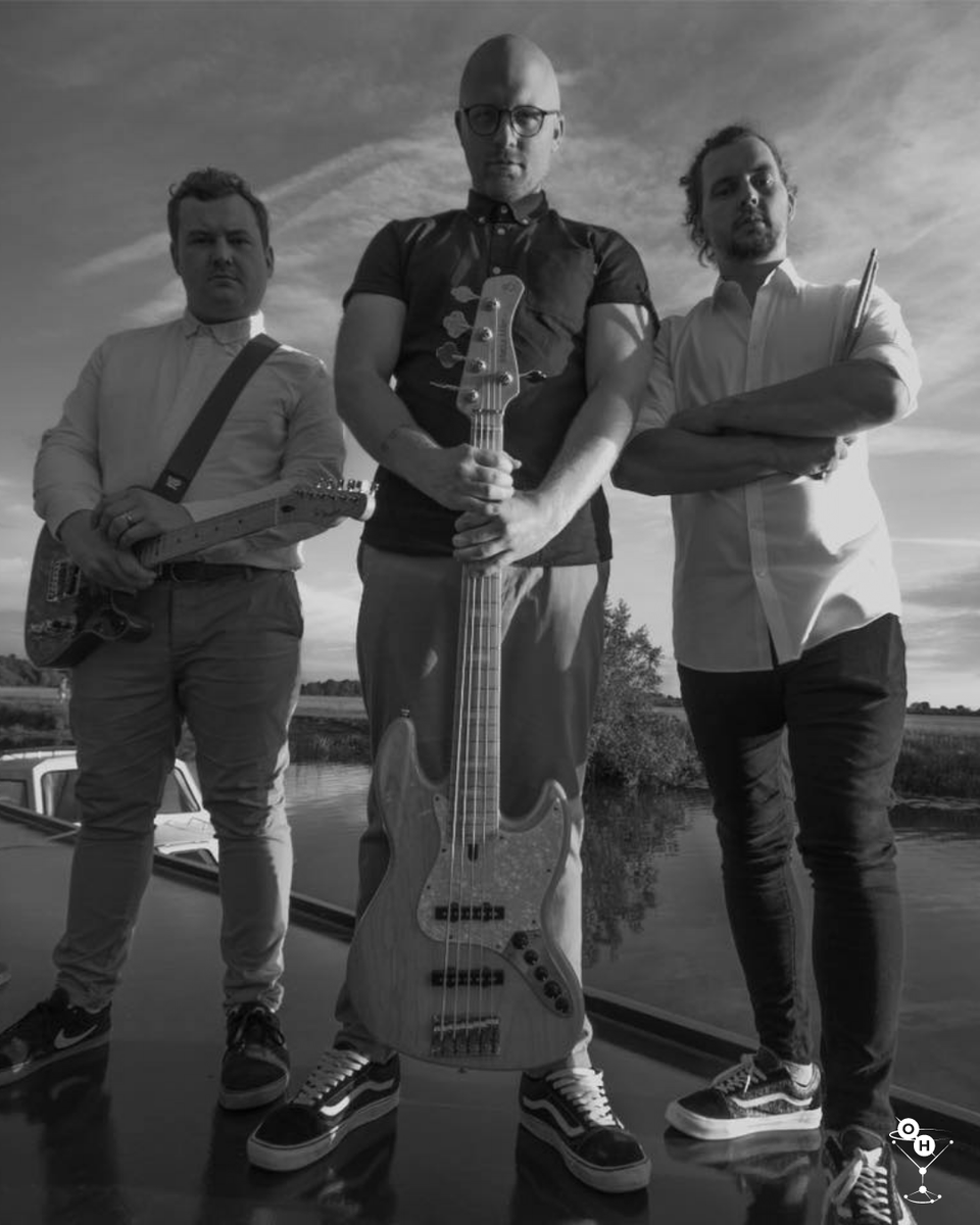 barohcambridge's tweet photo. It's a weekend of live music at Bar -OH starting on Friday with Under the Covers doing Bandaoke! On Saturday we are joined once again by Cores do Samba bringing sunshine to the bar with Brazilian music. Booking at https://t.co/Tna4X9XNp6 #livemusic #cambridge #bandaoke https://t.co/w9PSlHE4KJ