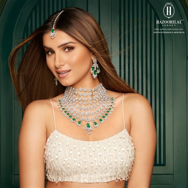 grace_entertain's tweet photo. @HazoorilalLegacy Hazoorilal Legacy launches its latest jewelry campaign for 2022-23 featu ambassador @TaraSutariaFc_ @tarasutaria_fp @TaraSutaria6 @TaraSutaria #TaraSutaria 
@GraceSofas

#gracesofa

#Mumbai

#gracesofaandentertainment

#EntertainmentNews 
https://t.co/1UsprHBRUJ https://t.co/1AVowNoulV