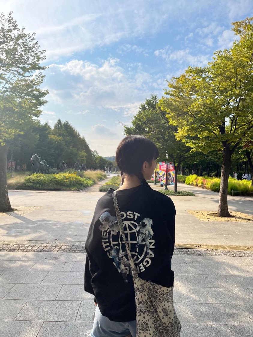 picsofjuhyeon's tweet photo. [📸] 220928 Juhyeon UCube Update 

“I want to see Sumit 😗❤️
I think the weather is such a nice day to take a walk these days!
That's why I like to walk today 😉
Sumit, do you also miss me-?!”

#주현 #JUHYEON #LIGHTSUM https://t.co/OL9rpsBk0E