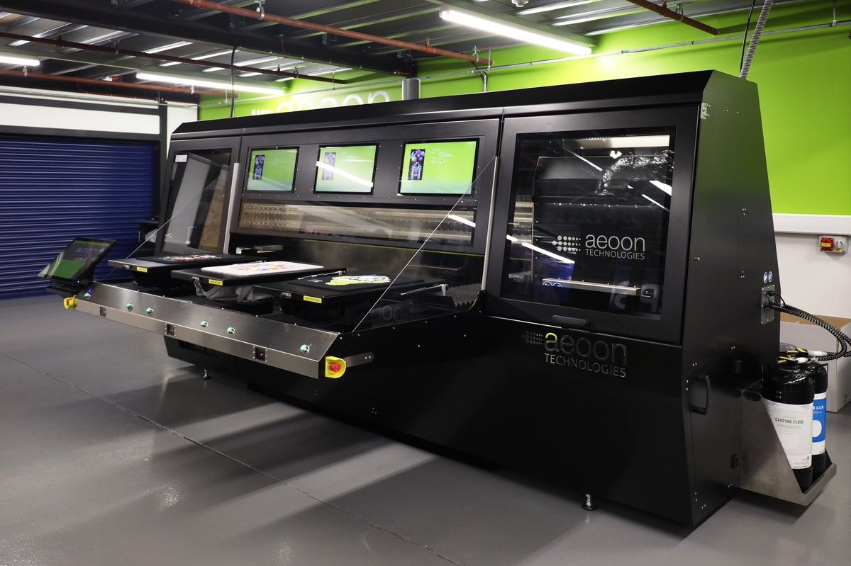 ImagesMagUK's tweet photo. Garment decorators are being offered inspiration at a two-day open house for Xpres print equipment as well as Kustom Kit and Vanilla clothing. https://t.co/WEp1ubqn2E @xpres_uk @kustom_kit @vanillaffp #aeoon #GarmentPrinting #DTG #DigitalPrinting #DTGprinting #GarmentDecoration https://t.co/Iv3XDHWWGl