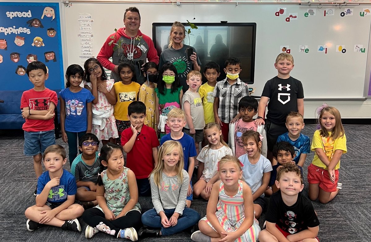 WKRQ's tweet photo. It's National Plant a Tree Day! Listen to the 1st graders @MasonSchools talk EVERYTHING TREES! Listen to #SnackTimeWithTim here: https://t.co/jGPnjPSL4H
Plant a tree for the future with #Natorps! ๐ด๐ณ๐ฒ https://t.co/BHD3Ro2sMb