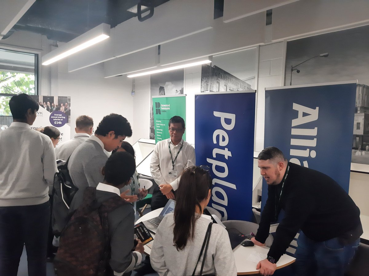 Logic_School's tweet photo. And now it's the turn of our Y10 and Y11 students! #CEIAG #Logiclife #careerfair https://t.co/IX8ccuJ6wY
