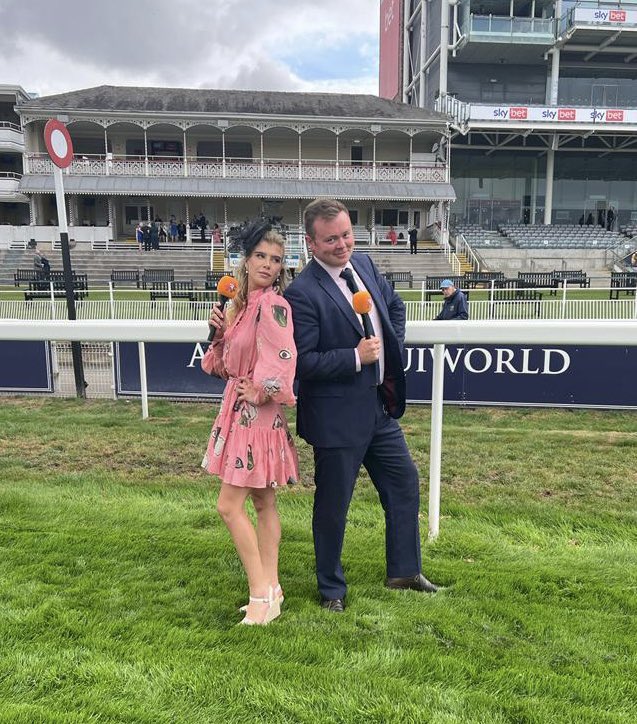 Raceday_RTV's tweet photo. Where next for the Orange mic? 

Location📍: @Redcarracing 
Date 📆: Sat 1st October 
Meeting 🐎: Two Year Old Trophy Day 
Presenters 🎤: @IsabellaFarnese &amp; @HP_EASTERBY 

#Raceday https://t.co/VhNjjS8u18